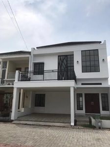 Rumah Mewah 2 Lantai Cluster Elite Solo Baru