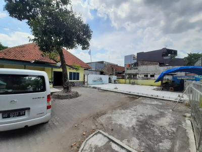 RUMAH PUSAT KOTA SOLO, JL HONGGOWONGSO STRATEGIS