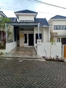 SEWA RUMAH MURAH BANGUNAN MASIH BARU DEKAT UNDIP FULL RENOV