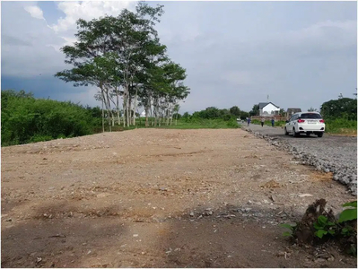 Tanah Asri Lingkungan Perumahan ,Cocok Hunian Di Jl Godean Km 9 , SHM