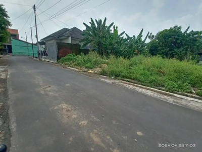 Tanah colomadu dekat jl adi sumarmo