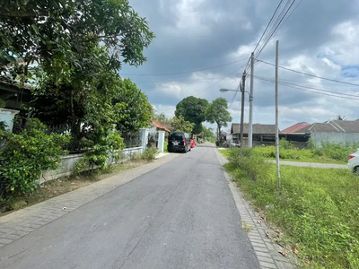 Tanah dekat jl raya tajem maguwo sleman jogja dekat kampus unriyo