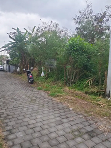 TANAH PREMIUM 2,6 ARE GATSU BARAT JALAN 12 METER PAVING MURAH