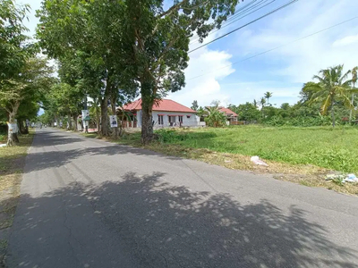 Tanah Sleman, Pinggir Jalan Dekat Pasar Rejodani Palagan