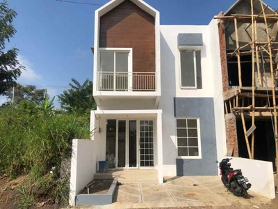 Termurah Rumah Cantik 2 Lantai Dekat Ke Wisata Batu Malang