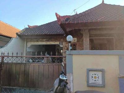 DISEWAKAN RUMAH 2,5 ARE AREA DENPASAR DEKAT DENGAN BY PASS