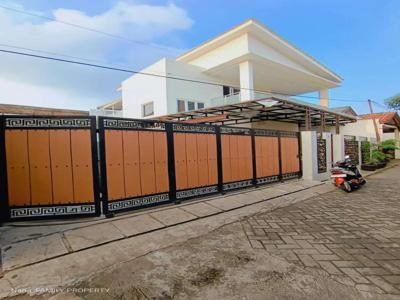 Rumah mewah harga murah d area Jakarta Barat bisa kpr siap huni