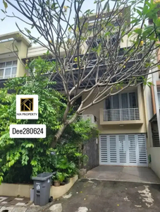 DIJUAL Rumah 3 Lantai Furnished Dalam Komplek di Pasar Minggu, Jaksel