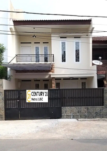 Dijual rumah baru di Pondok Kelapa dalam Komplek