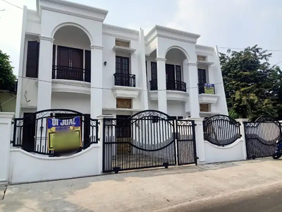 Dijual Rumah baru siap huni di komplek Duren Sawit Jakarta timur