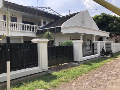 Dijual rumah dekat kampus