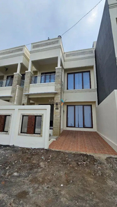 Dijual Rumah Villa Modern 2 Lantai di Oro Oro Ombo, Kota Batu Malang