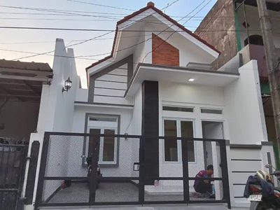 Jual Rumah csntik di belakang summarecon di Pesona Anggrek bekasi