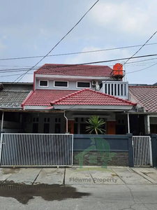 Rumah 2 Lt Perumnas Teluk Jambe Karawang