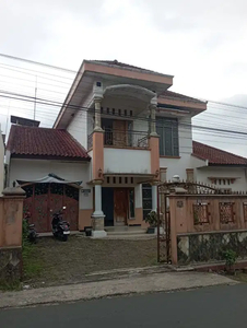 Rumah Baturaden Purwokerto Pinggir JalanTanah Luas