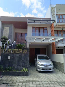 Rumah berkelas one gate security fas pool buluh indah gatsu brt jl6mtr