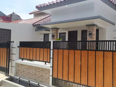 RUMAH MEWAH LUAS 140M DI PERUMAHAN BUMI ANGGREK KARANG SATRIA BEKASI.