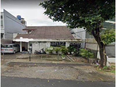 Di Sewa Rumah Komersil cocok Untuk Kanto Clinik Kecantikan Jl. Cikatomas Raya Kebayoran Baru Jakarta Selatan