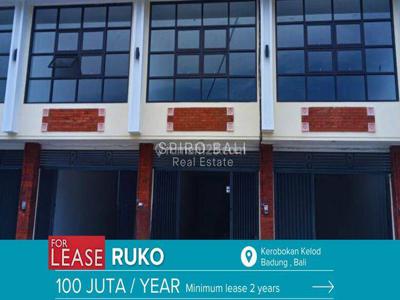 For Lease Ruko Baru Bangunan 2 Lantai di Kerobokan Kelod. Available 3 Ruko.