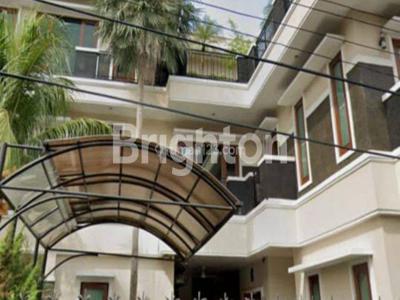 JKT - Cepat Rumah Mewah Full Furnished Kebon Jeruk 550m2 3 lantai - Angsana Raya - Duri Kepa - Jakarta Barat