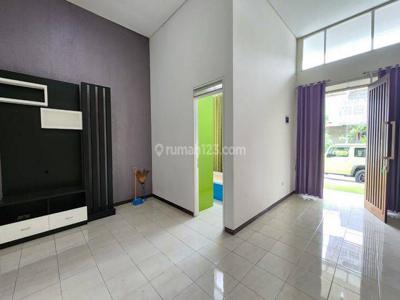 Rumah Semi Furnished di Kota baru parahyangan, Kota Baru Parahyangan