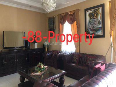 Rumah Singgasana Pradana Furnished