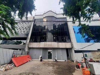 Disewakan Bangunan Komersial, 4 Lantai di Matraman Raya, Jak-Tim
