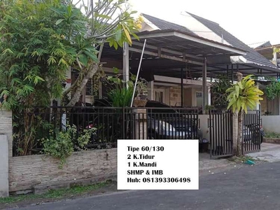 BU: Rumah Bagus pinggir jalan aspal kampung Kemusuk -Museum Suharto