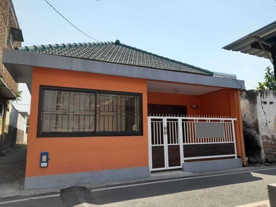Dijual Cepat Rumah Kost 5 Kamar Dekat Kampus Brawijaya Kota Malang