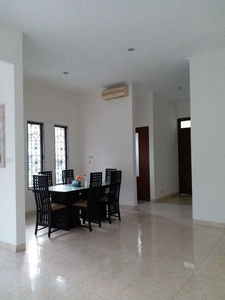 Dijual/Disewaka Rumah 2,5 Lantai Gading Park View