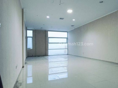 Dijual / disewakan Ruko di Jl holis lt 152 m siap huni lokasi bagus