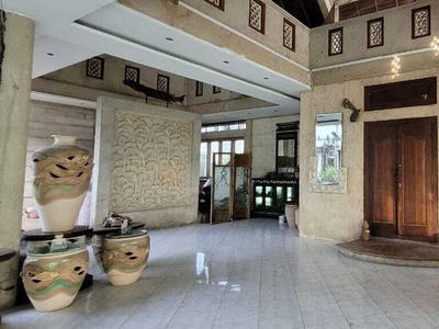 DIJUAL GEDUNG GALERI & TANAH KOSONG DI BELAKANGNYA - BATUBULAN - BALI