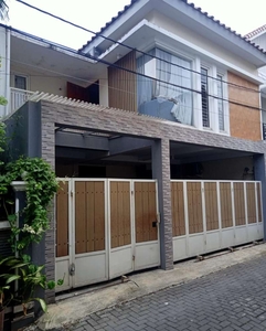 DIJUAL KOST PUTRI SETURAN.PALING MURAH