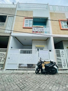 Dijual Rumah 3 Lantai Gunung Anyar Surabaya