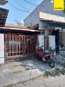 Dijual Rumah di Nol Jalan Raya Barata Jaya Gubeng Surabaya