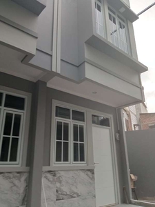 Rumah baru letak sangat strategis dekat Glodok Jakarta barat