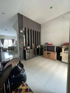 Dijual rumah town house ebony golf pik siap huni murah