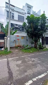 Dijual Rumah Type Villa Lebar 8 Meter