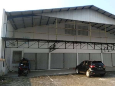 Disewakan gudang industri
Lokasi jl ad isimarmo colomadu |LT 1700m2