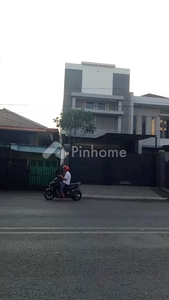 Disewakan Ruko Sangat Cocok Untuk Investasi di Jl. Laksamana Yos Sudarso Lemahwungkuk | Pinhome