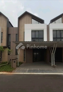 Disewakan Rumah 2 Lantai 3KT 87m² di Suvarna Sutera Rp3 Juta/bulan | Pinhome