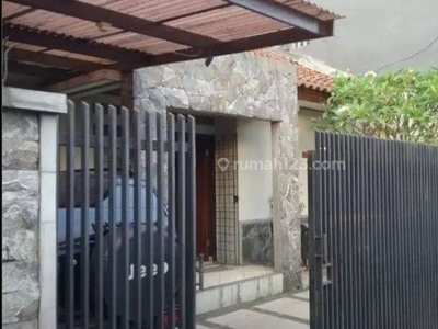 Disewakan Rumah Bagus Siap Huni Cikutra Pusat Kota Bandung