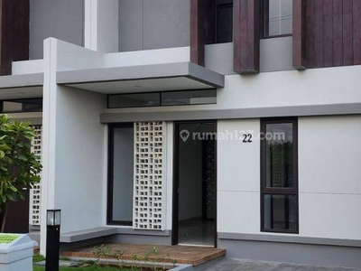 Disewakan Rumah Baru Summarecon Bandung Cluster Flora