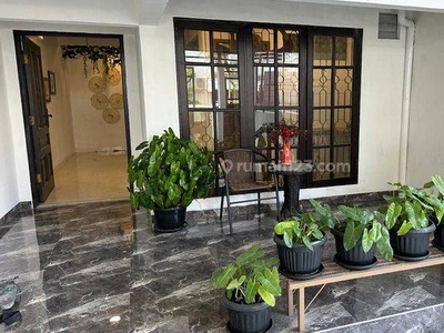 Disewakan Rumah Greenville Cantik Baru Renovasi