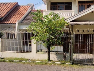 Disewakan Rumah Griya Babatan Mukti 2 lantai Bagus