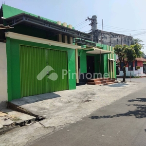 Disewakan Rumah Lokasi Strategis di Jalan Gembongan