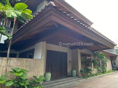 Disewakan Rumah Mewah Cocok Untuk Kedutaan di Patra Kuningan Jakarta