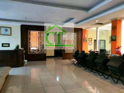 Gedung 3 lantai di supratman cocok untuk kantor, salon&spa,LT 840 m²