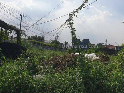 Kavling Tanah Dharmahusada Indah Barat , Strategis