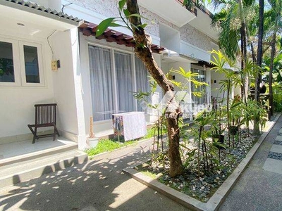 Kbp1175 Clean And Bright Villa With 8 Bedrooms In Sanur.